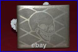 VINTAGE 1960s Cigarette Case! STYLE Memento Mori Skull VICTORIAN box Doctor's