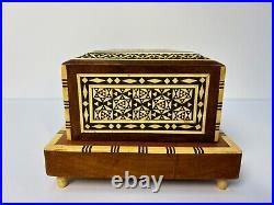 Vintage Egyptian Inlaid Wood & Mother of Pearl Cigarette/Music Box