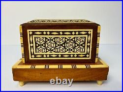 Vintage Egyptian Inlaid Wood & Mother of Pearl Cigarette/Music Box