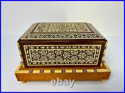 Vintage Egyptian Inlaid Wood & Mother of Pearl Cigarette/Music Box