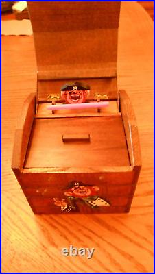 Vtg Hand-Painted Pirate Wood Treasure Chest Mechanical Cigarette Dispenser Works