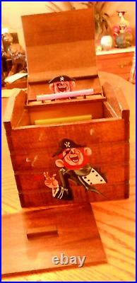 Vtg Hand-Painted Pirate Wood Treasure Chest Mechanical Cigarette Dispenser Works